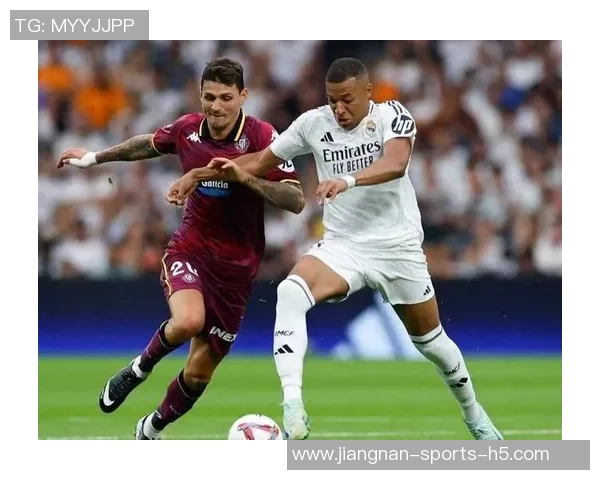 罗德里戈助攻姆巴佩单刀射门遗憾被门将扑出 罗德里戈助攻姆巴佩单刀射门遗憾被门将扑出