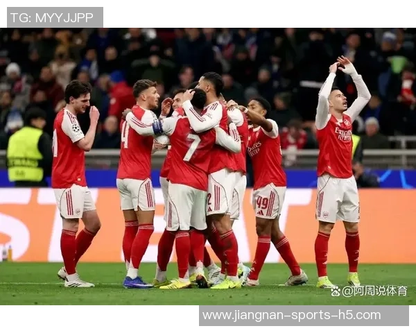 恩里克赞英超水平高阿森纳实力强劲领跑联赛与欧冠