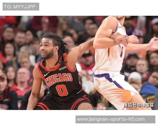 新秀费尔斯背靠背遭遇三次技术犯规罚款六千美元引发热议