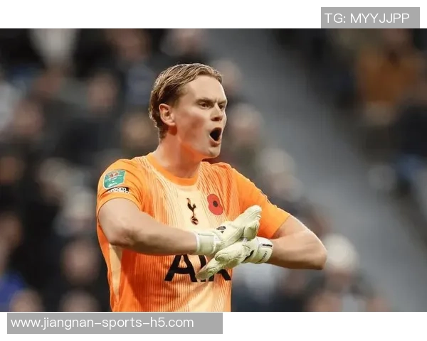 英媒报道多队争租金斯基热刺拒绝中期削弱门将实力 英媒报道多队争租金斯基热刺拒绝中期削弱门将实力