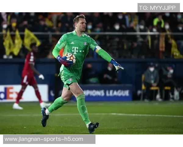 诺伊尔缺席拜仁训练引发关注俱乐部期待他能及时复出参加周末比赛 诺伊尔缺席拜仁训练引发关注俱乐部期待他能及时复出参加周末比赛